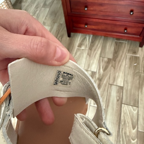 Sorel Ella III Slingback in White/Cream Leather - Picture 5 of 10